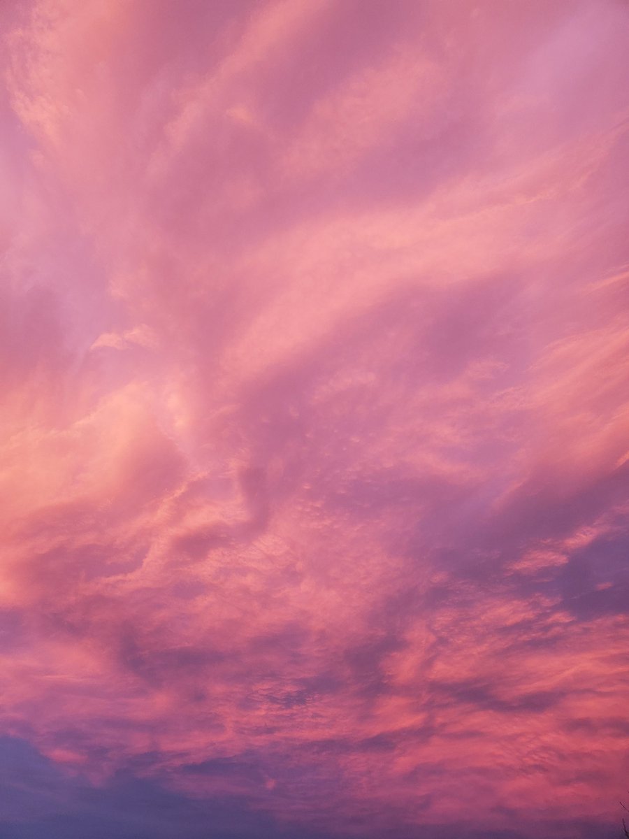 The sky had so much to talk about tonight