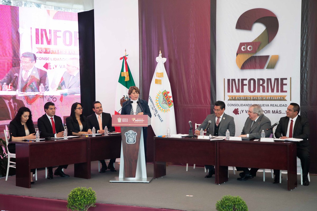 PJEdomex's tweet photo. El titular del #PJEdomex, @MagdoSodi, acompañó a la Gobernadora, @delfinagomeza, al Segundo Informe de actividades del Presidente Municipal Constitucional de #TenangoDelValle, Roberto Bautista Arellano.

El alcalde dio cuenta de la situación que guarda la administración municipal en su segundo año de funciones e hizo un recuento de las principales acciones en beneficio de la población.