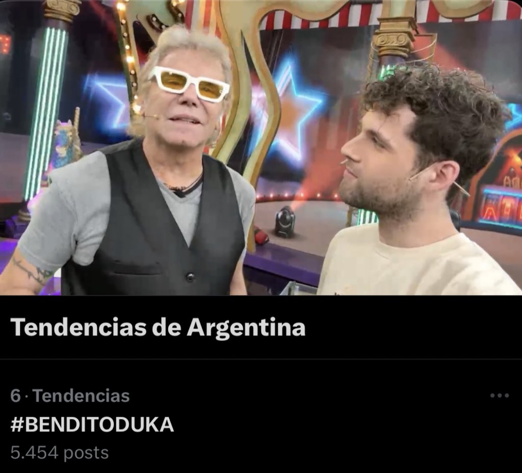 frodoneta97's tweet photo. Está comunidad es la que no te abandona. 

Nos encontramos ya en el top 10 en tendencias de Argentina.

#BENDITODUKA 

Pueden ver el backstage en twitch con Frodo: https://t.co/qUqLFsRA4m 

@agustinguardis @BenditaOk @elbetocasella @francocasellaok 
@forofms @NachoRodriOk https://t.co/7kFohgKIig
