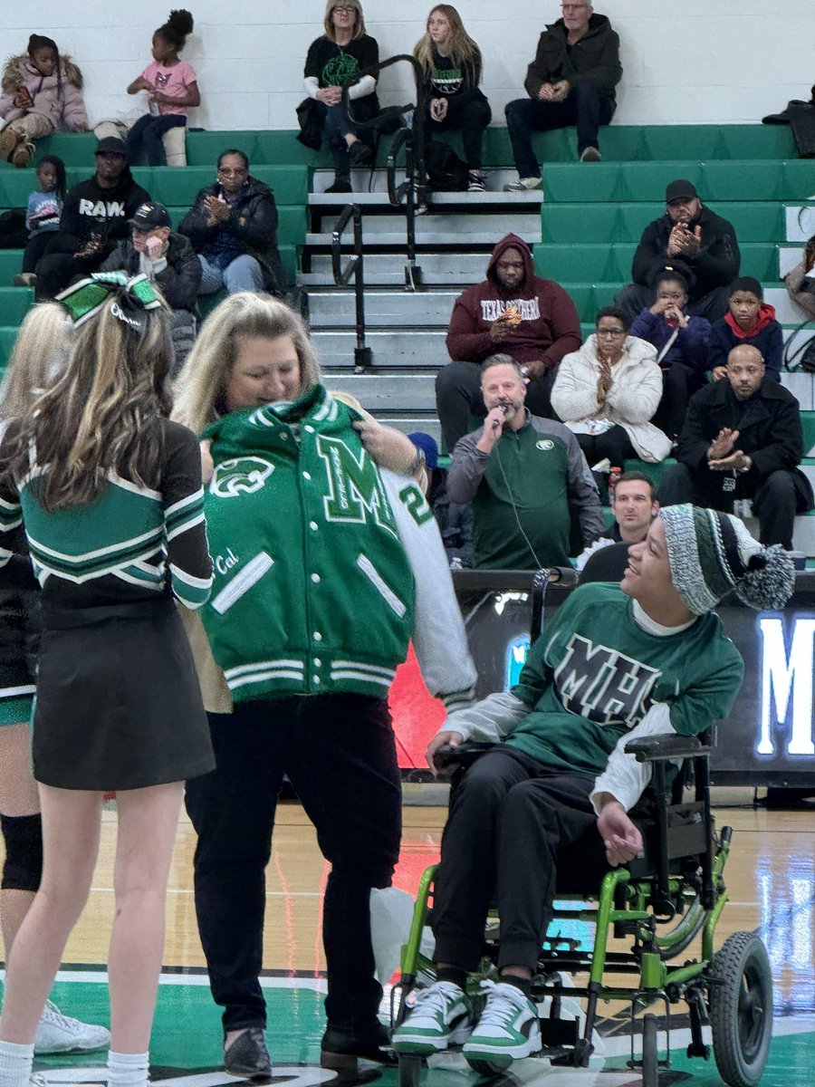 MayfieldSports's tweet photo. Great moment during the JV game when then Wildcats Cheerleaders presented Calvin Clark with a varsity letter jacket. https://t.co/gO1OFaiebE