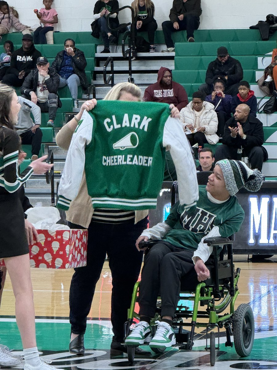 MayfieldSports's tweet photo. Great moment during the JV game when then Wildcats Cheerleaders presented Calvin Clark with a varsity letter jacket. https://t.co/gO1OFaiebE