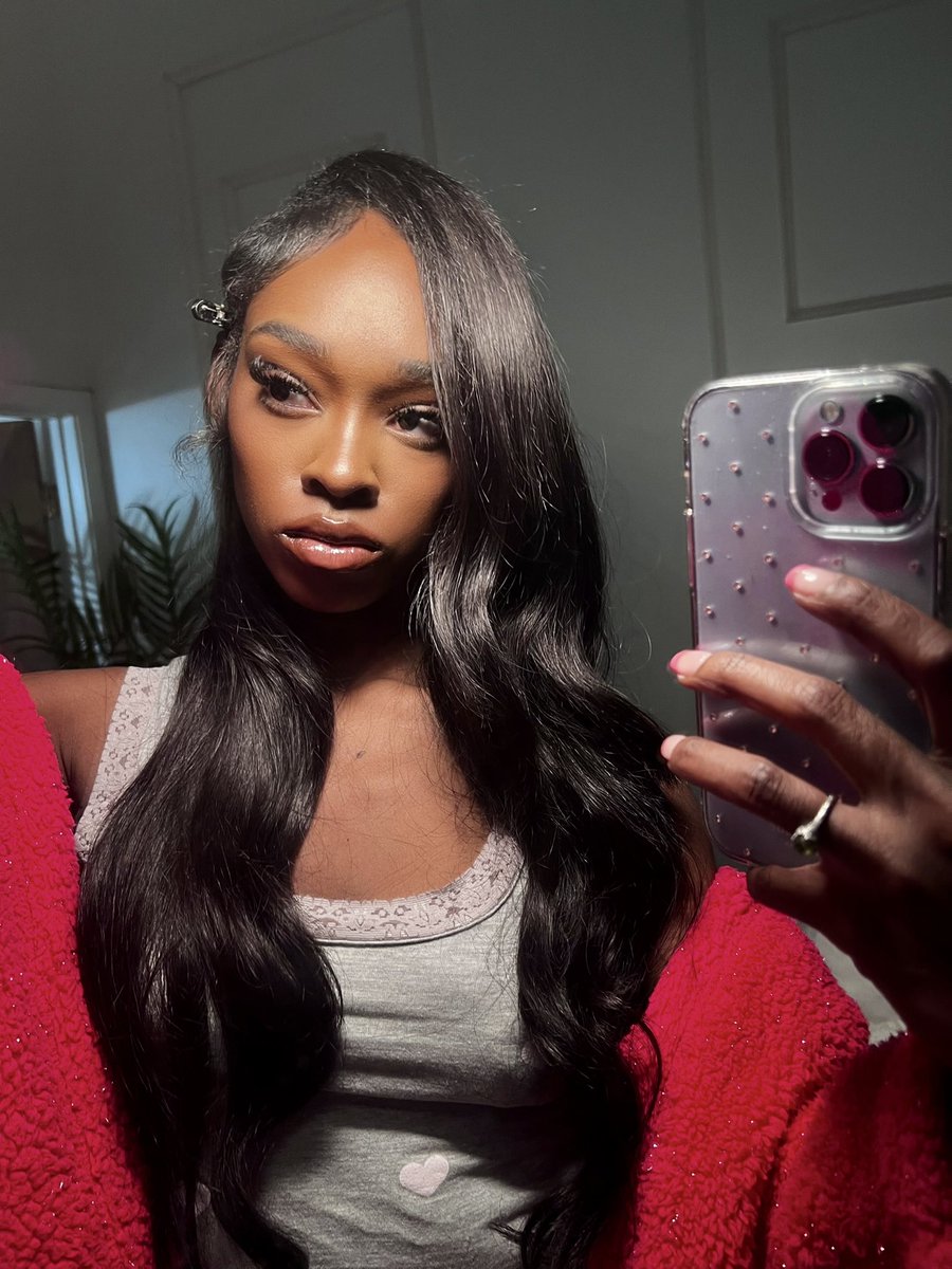 _princessaudra's tweet photo. Made you look <3 https://t.co/J6vQ43JUPI