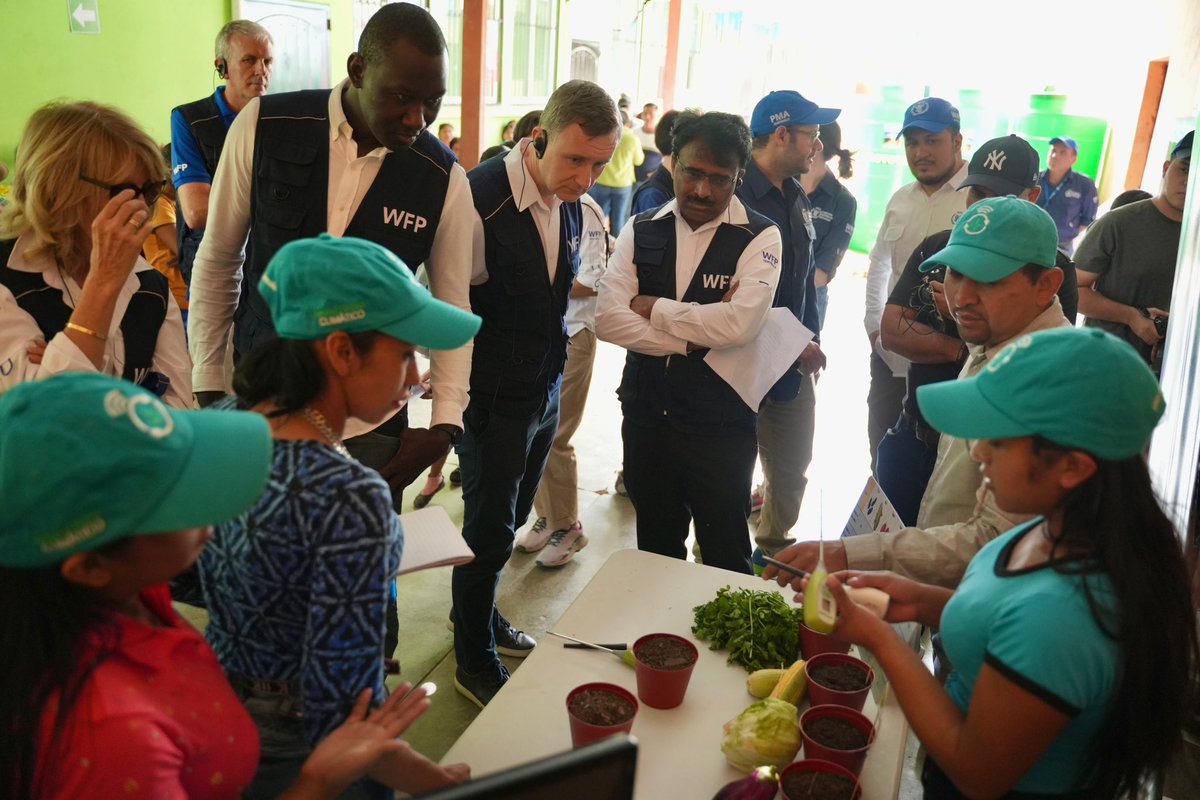 WFPGuatemala's tweet photo. During their mission, the #ExecutiveBoard visited communities from the #DryCorridor of Guatemala and get to know the work in areas like:
🥣Food security
🌽Nutrition
🌱Resilience
📱Innovation
🌎Climate adaptation
🚛Food systems
💰Economic empowerment
3/4 https://t.co/nlCuqspbm2