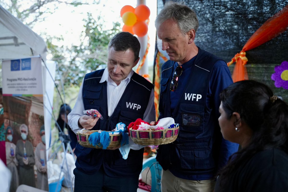 WFPGuatemala's tweet photo. During their mission, the #ExecutiveBoard visited communities from the #DryCorridor of Guatemala and get to know the work in areas like:
🥣Food security
🌽Nutrition
🌱Resilience
📱Innovation
🌎Climate adaptation
🚛Food systems
💰Economic empowerment
3/4 https://t.co/nlCuqspbm2