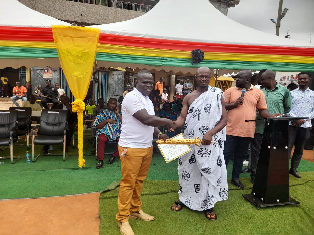 FulgenceN's tweet photo. I'm proud to witness the crowning  of the #ayeiafrica's trainees and beneficiaries who went through our mentoring programs to become commercial farmers. Now being awarded Best farmers in our districts, (Ghana) it validates our commitment 2 raise a generation of agri-entrepreneurs https://t.co/EGtWc9bjlF