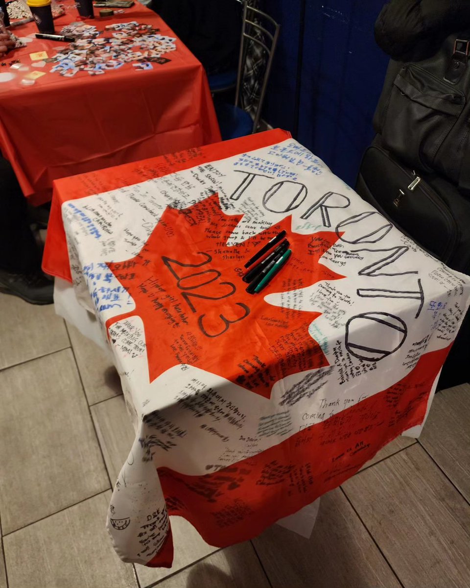 SJProjectCanada's tweet photo. So many people!! Thank you for coming~~ https://t.co/EiGBOYKkVd