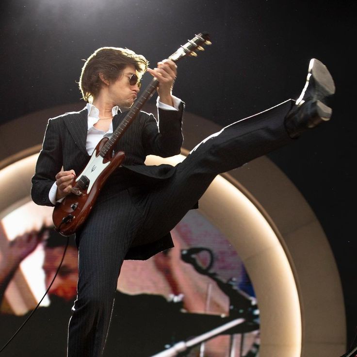 Arctic Monkeys Fake News tweet media