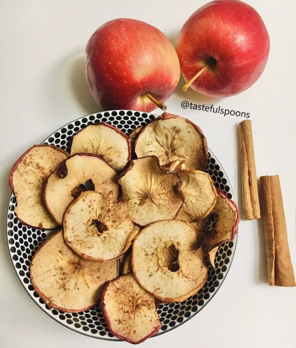 TastefulSpoons's tweet photo. Apple Cinnamon Chips! 🍎🍎

The simplest and delicious baked #snack you would ever try! Made with fresh apples; packed with @badiaspices cinnamon✨ 

RECIPE 👉 https://t.co/pKPUzoCOlX
#applechipsrecipe #healthyrecipeshealthylifestyle #plantbasedrecipesvegan #healthysnackrecipes https://t.co/CIcLWFf7Ad