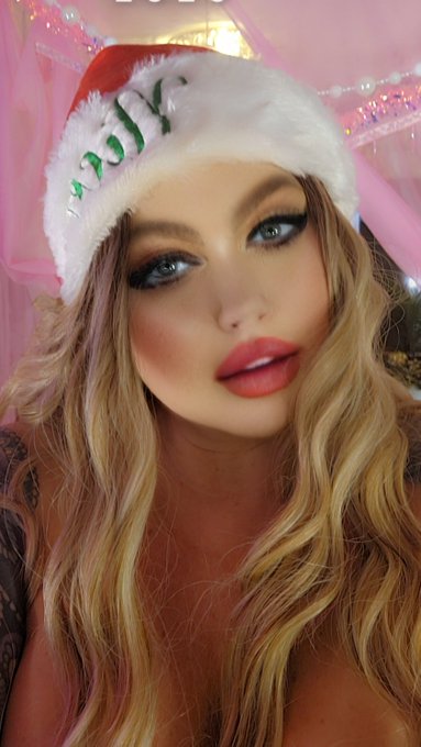 😍  #holidayseason https://t.co/zPcdnEA7wR<a href="/tag/holidayseason"class="tags">#holidayseason</a>