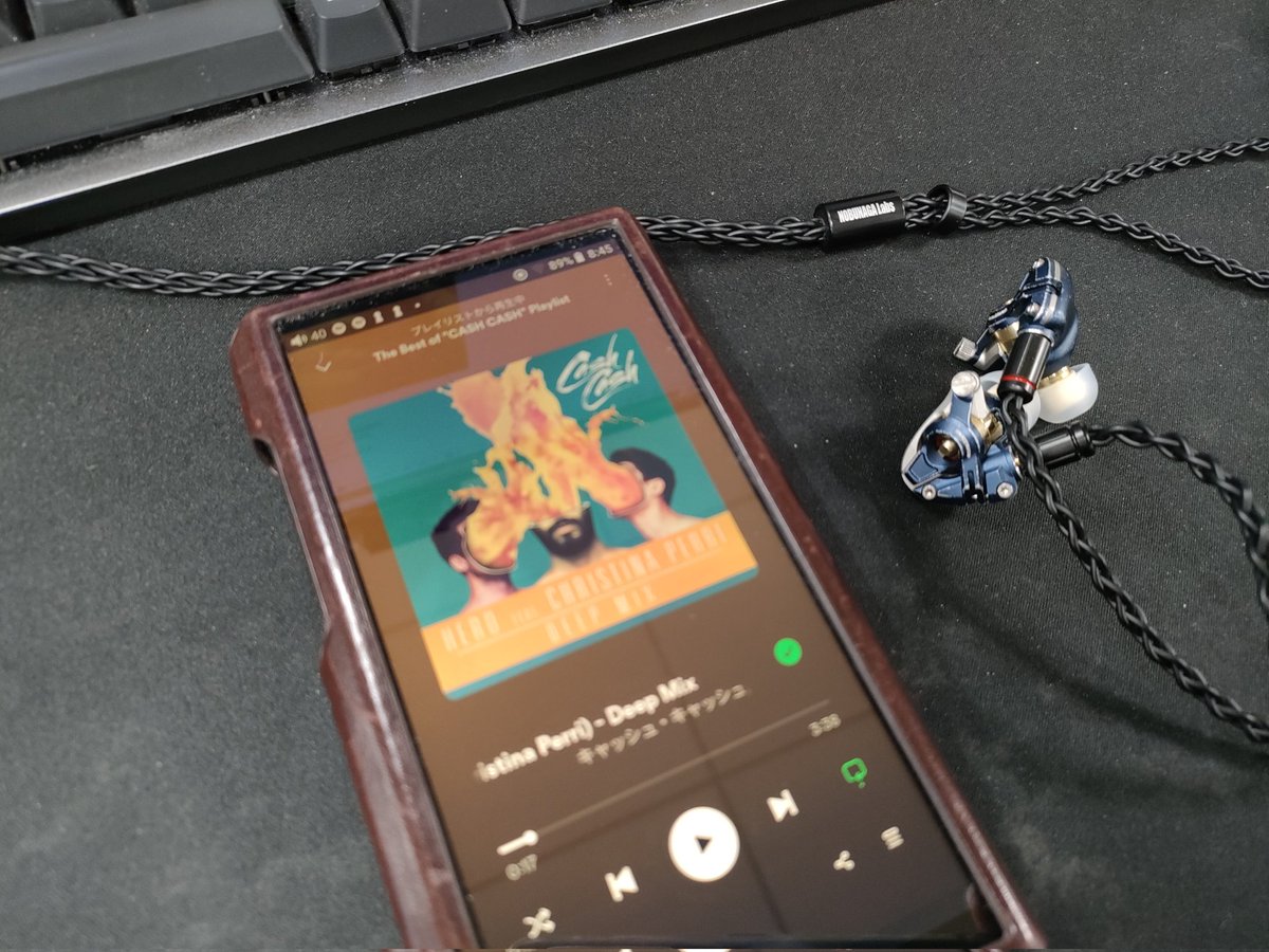 tapilemo's tweet photo. おはよございます。
ユニットをACT02からACT03へ変更。
高音の出方が、柔らかくなった気がして、どんな曲がいいか悩みながら出社。
本日も頑張っていきましょ!
#M11PlusLTD × #HS2000MX × #CASHCASH 「Heros」 https://t.co/HdQY5yRp9W