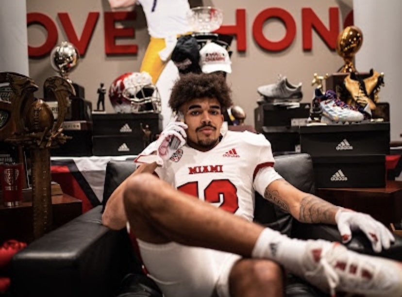 🔐in for my Official Visit this weekend 🏠🔴⚪️<a href="/MiamiOHFootball/">Miami Football</a> <a href="/BradleyBearsFB/">Bradley Football</a> <a href="/DFloyd02/">Damon Floyd</a> <a href="/bstandifer03/">Brett Standifer</a> <a href="/coachjbronowski/">Jacob Bronowski</a> <a href="/CoachBrechin/">Bill Brechin</a> <a href="/Martin_Miami_HC/">Chuck Martin</a>