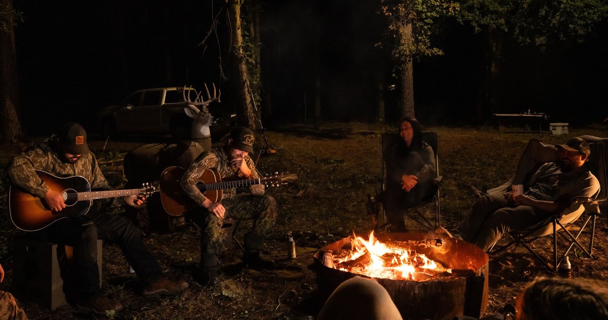 Deer camp: Where memories are made. 

📷️: <a href="/countryoutdoors/">Country Outdoors</a> 
#NomadOutdoor | #GearThatHunts
