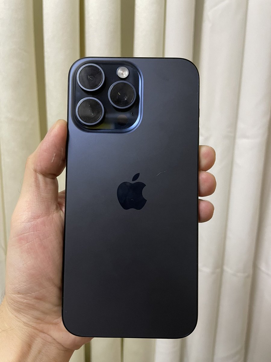 homersweethome's tweet photo. Pag tinanong ni Mama kung ano ang handa namin sa Noche Buena, ang isasagot ko…. APPLE!!! 😂😂😂
#BlueTitanium 💙 https://t.co/udTwkNPrSD