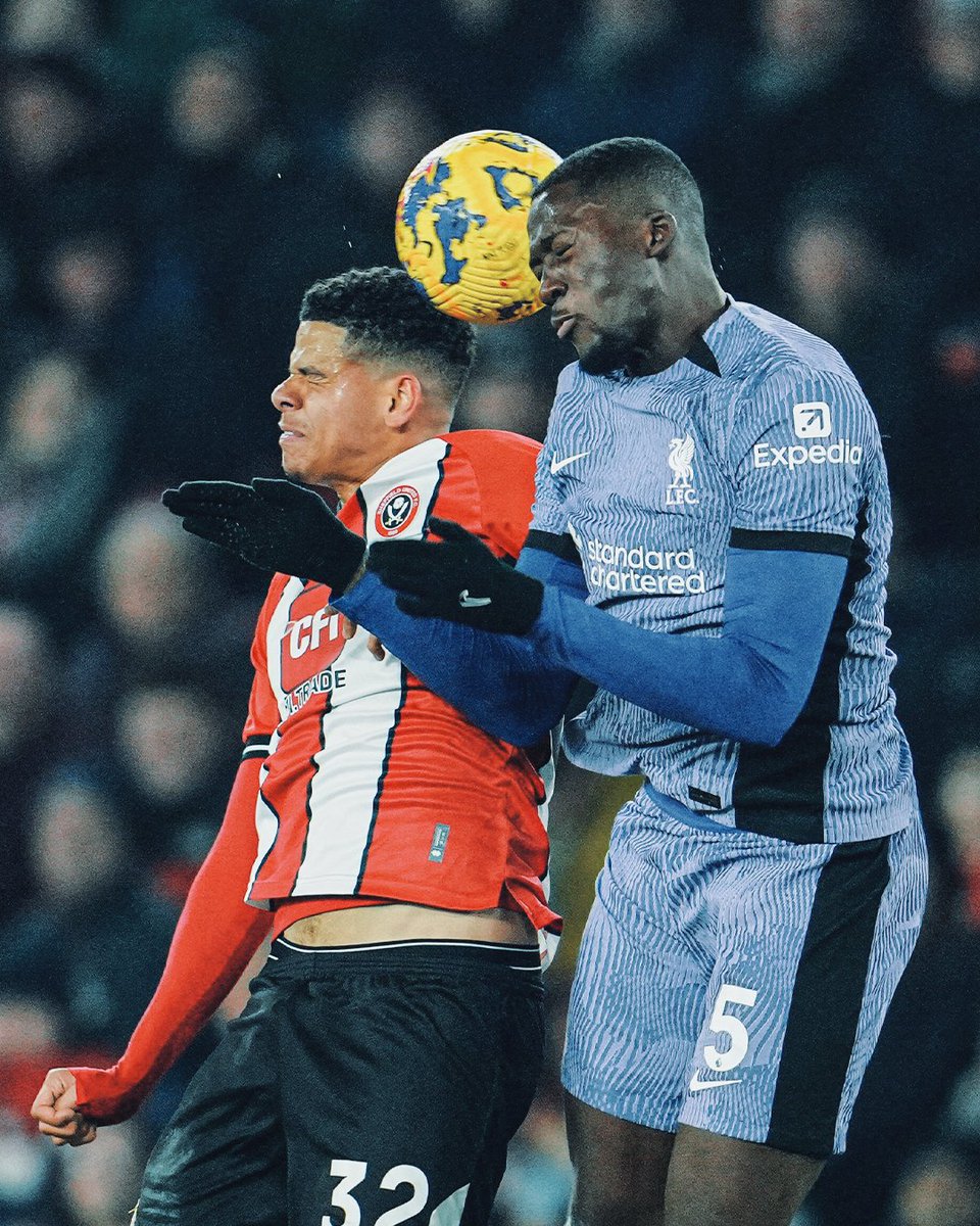 Squawka's tweet photo. Most aerial duels won while maintaining a 100% success rate in a Premier League game since 2016/17:

◉ 14/14 - Ibrahima Konaté (Dec 2023)
◎ 12/12 - Harry Maguire (Dec 2019)
◎ 11/11 - Gareth McAuley (Apr 2017)
◎ 11/11 - César Azpilicueta (May 2018)

Bossed it. https://t.co/DbJAUqZ9pE