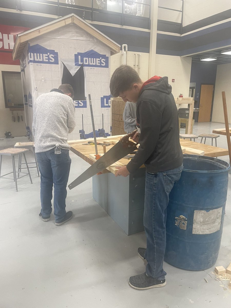 Sophomores exploring programs at Millstream today! 

Millstream is accepting applications for next year! Make sure not to miss the priority deadline! <a href="/MillstreamCC/">Millstream Career Center</a>