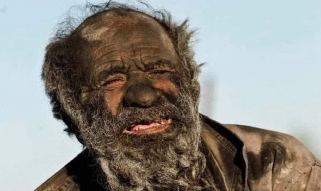 pyperxox's tweet image. No body:

My bedroom fan that's been running on high nonstop for 3 years