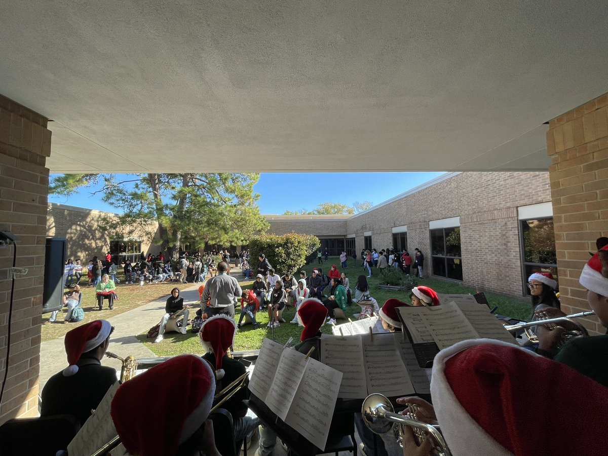 Thanks @KFHS_Band and Gold Dusters for stopping by today on their holiday tour! Had a wonderful concert in the courtyard!