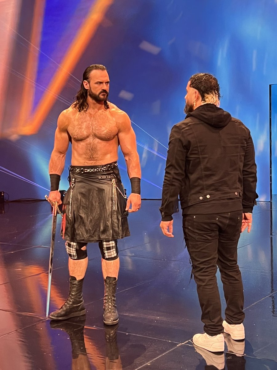 JustTtlyCherry's tweet photo. I took these pics at the September 4th Raw in Charlotte. @DMcIntyreWWE stepped up to Jey face to face like a man. Jey offered zero apologies to his face, in fact he mean mugged him during the entire exchange. #DrewIsRight #DrewDidNothingWrong https://t.co/fPR1m9ZSs1