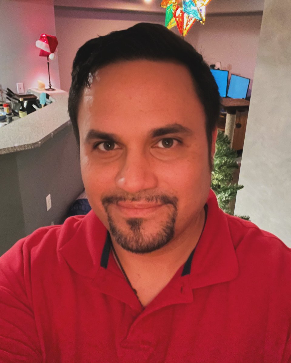 TaylorZaius's tweet photo. Continue the countdown to Christmas with me tonight at 9:30pmEST Lots of fun and games! https://t.co/H4gI4boqSD #chess #games #interactive #singer #lgbt #lgbtq https://t.co/gHZMZ3riDB