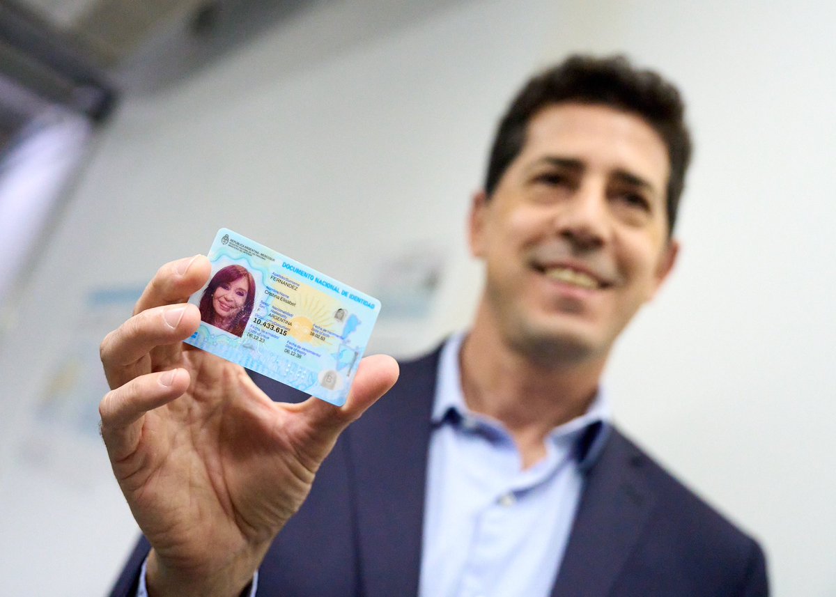 ¡Un orgullo! Uno de los primeros DNI nuevos que emitimos es el de <a href="/CFKArgentina/">Cristina Kirchner</a>, la persona que más trabajó para garantizar el acceso a la identidad y la ampliacion de derechos de las argentinas y los argentinos.