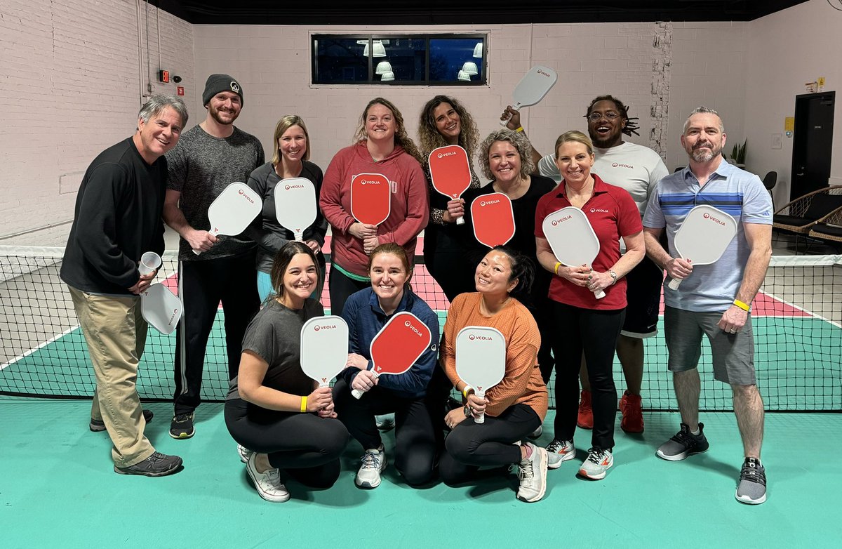 CarrieG2's tweet photo. Excited for @Veolia_NA to be sponsoring the @PPAtour and figuring out with my team how to play this game #pickleball https://t.co/JjZQQFBaR7