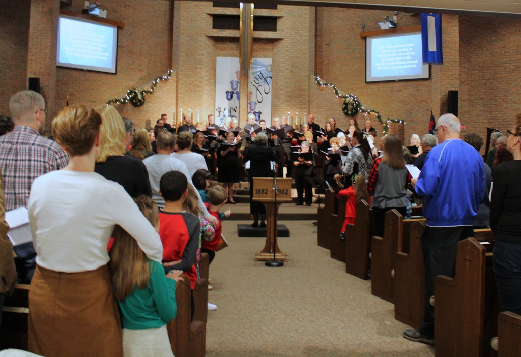 ImmanuelBatavia's tweet photo. What a magical evening celebrating the joyous Advent season! Our Lessons and Carols service was a journey through scripture readings, woven together with breathtaking musical performances by our talented choir, string ensemble, French horns, and handbells. https://t.co/RyOr0KTzLF https://t.co/OAZg4WgUsb