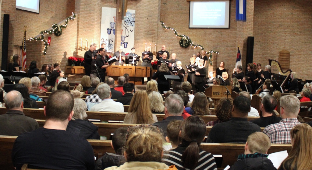 ImmanuelBatavia's tweet photo. What a magical evening celebrating the joyous Advent season! Our Lessons and Carols service was a journey through scripture readings, woven together with breathtaking musical performances by our talented choir, string ensemble, French horns, and handbells. https://t.co/RyOr0KTzLF https://t.co/OAZg4WgUsb