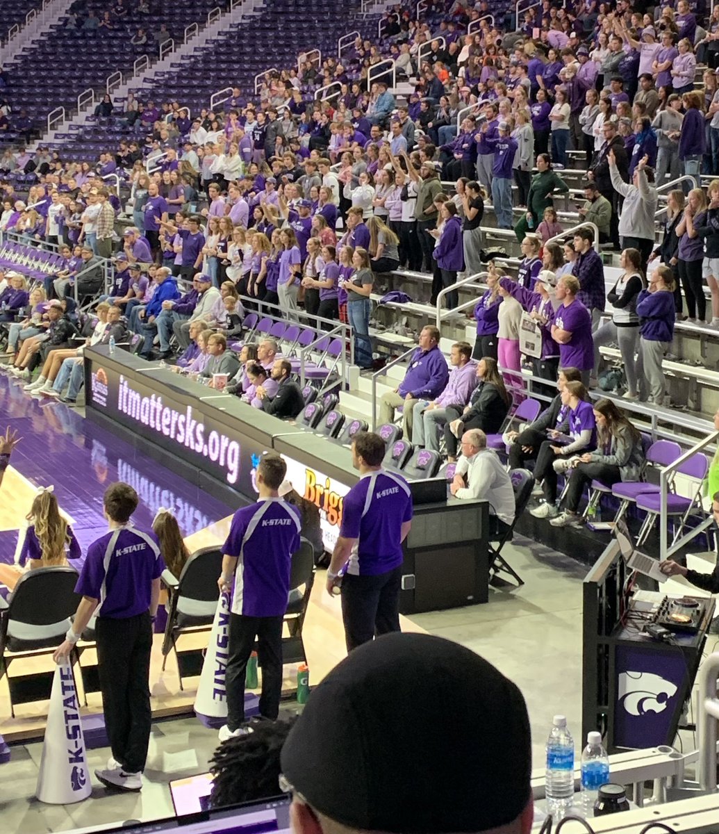toby_hammes's tweet photo. AD Gene Taylor at the women’s basketball game at the time of his recent press release on Nae’Qwan Tomlin. https://t.co/pdy2WvUmZ6