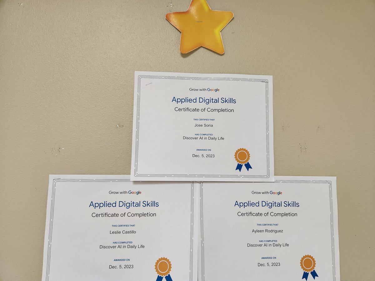 JoseLSilvaSmith's tweet image. All THS Business Ed & Computer Science, including my 7th & 8th grade PIT students continue celebrating @CSEdWeek by completing the @codeorg's Code Farm challenges. After all, you need to program a robot to work. Yay! ❤️👍😊 #TISDProud #CSEdWeek #codeorg