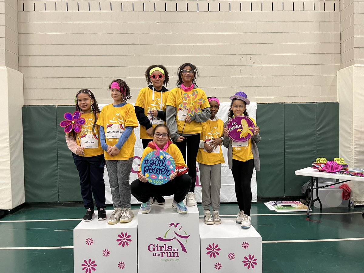 BASDLincolnCS's tweet photo. We’re in awe of the grit and determination of our Lionesses who dedicated themselves to the @GOTRLehigh program this year. They wrapped the season with a big 5K run. Big thanks to our coaches: Ms. Kinney and Ms. Karvan! #RoarOut @BethlehemAreaSD https://t.co/rlElYenV6X