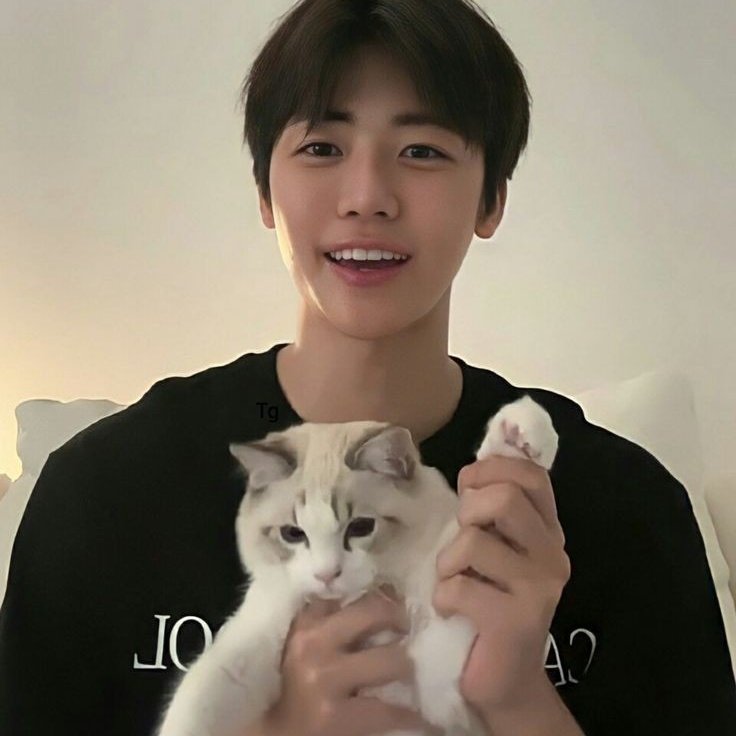 08:08 (+🌤️)

อรุณสวัสดิ์ทุกคนครับ

# - ขอให้วันนี้เป็นวันที่น่ารักของพวกคุณ ได้ทานมื้อเช้าแสนอร่อย วันทั้งวันรายล้อมไปด้วยความรักและความโชคดีครับ 🤲🏻🍀🌻✨ - #