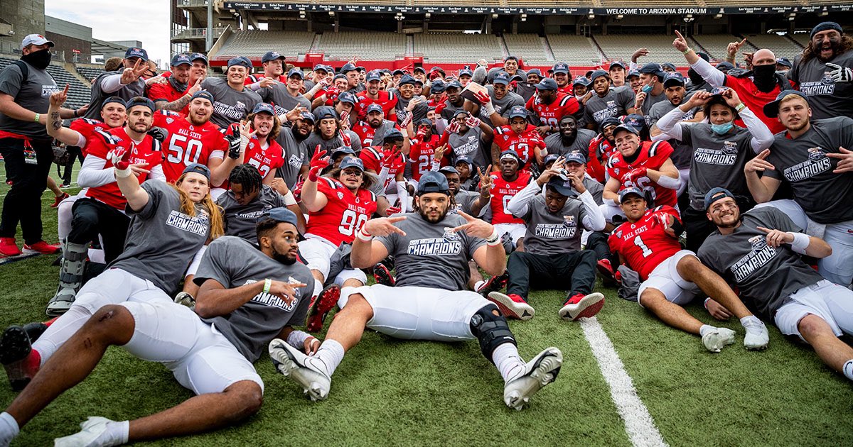 CaryG_'s tweet photo. Blessed to say that I have received a offer from Ball State University #AGTG @Natkins42  @clarencemcdoug1 @BrettSShufelt https://t.co/u1vRSNGDaT