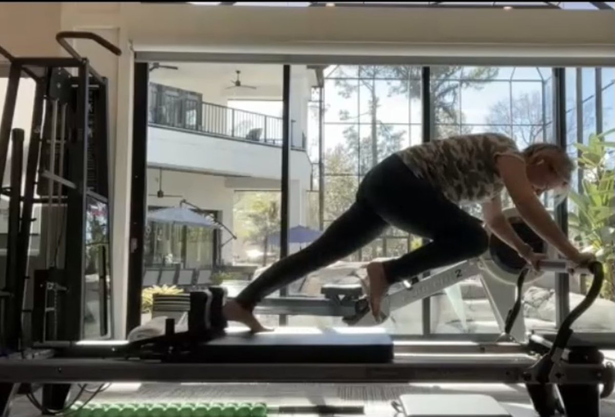 Taking my mountain climber to the next level. Works every muscle 💪🏻 #reformer <a href="/ProBalancePT/">ProBalance® Physical Therapy & Pilates Studio</a> #pilates