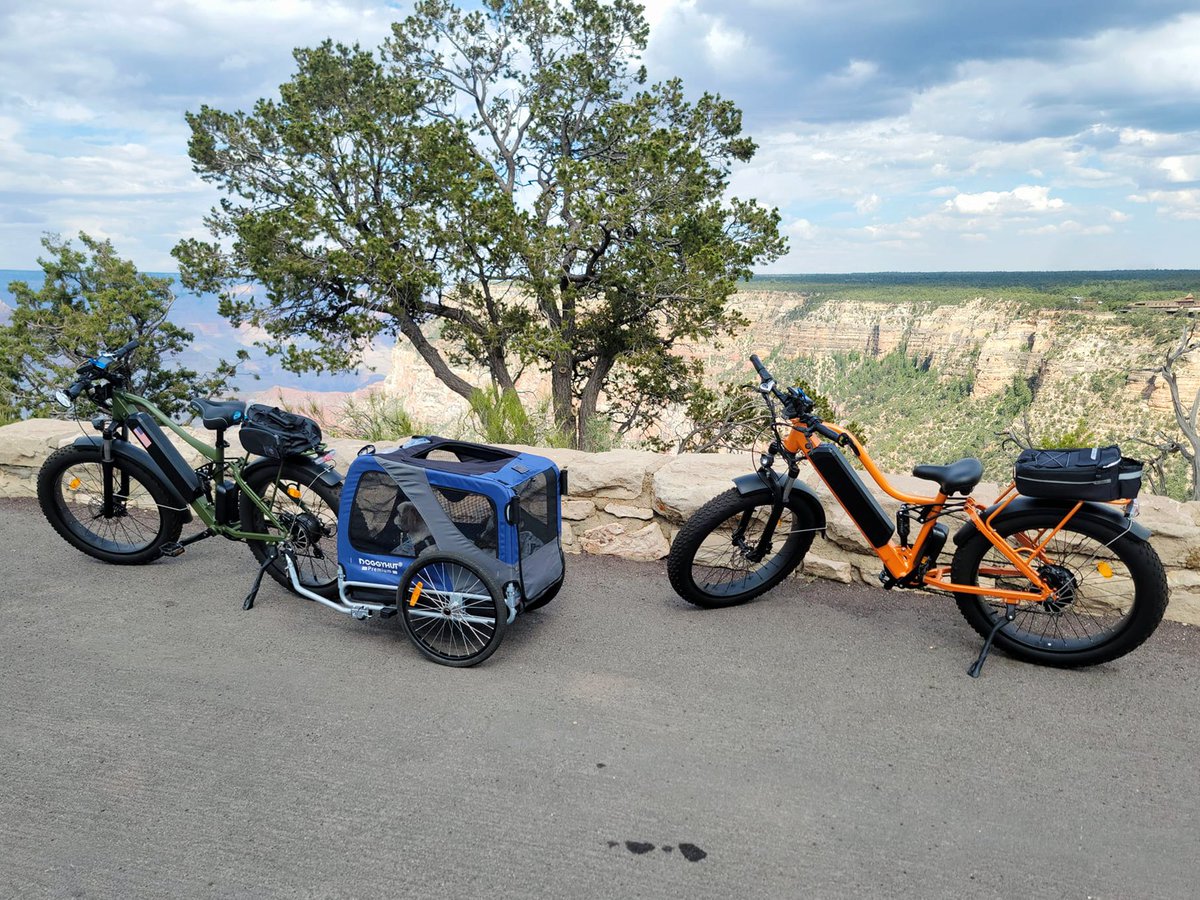 BeecoolBikes's tweet photo. GC road trip. Ride on the trail and capture the moment!👣
📸 By Billy Zee
😘 https://t.co/CBMdK1qIzt
#christmas #beecoolbikes #beecool #ebike #bike #fattire #cool #nicetrip #awesomeride #adventure #bestebike #freetrailer #extrabattery #beeexplorer https://t.co/Ny4DTHPbWQ
