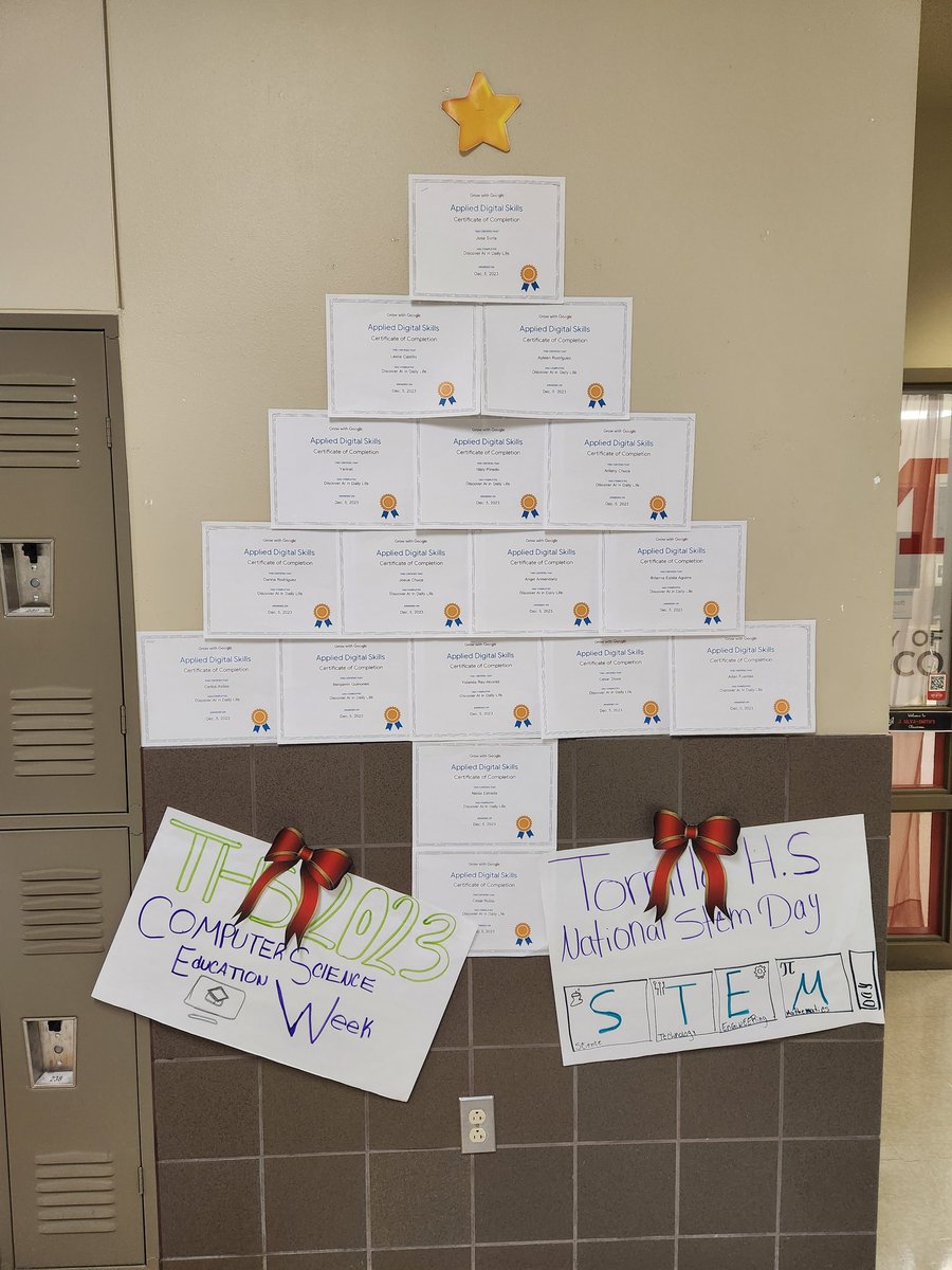 JoseLSilvaSmith's tweet image. All THS Business Ed & Computer Science, including my 7th & 8th grade PIT students continue celebrating @CSEdWeek by completing the @codeorg's Code Farm challenges. After all, you need to program a robot to work. Yay! ❤️👍😊 #TISDProud #CSEdWeek #codeorg