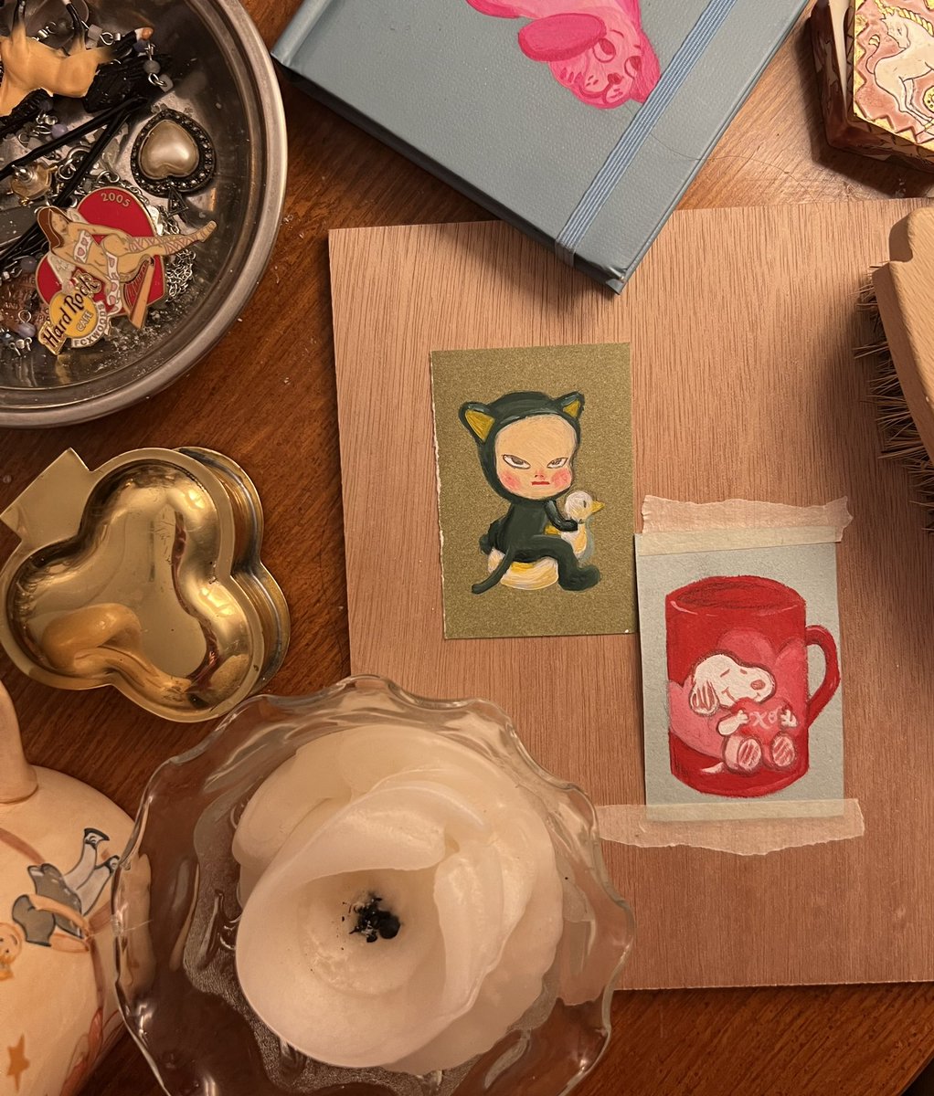 lycragun's tweet image. med bills are kicking my ass right now so I’m doing a quick mini painting sale for anyone who sends $5 &amp;amp; up
dm me what you’d like on 3” rectangle
I’ll send a scan &amp;amp; mail the physical out this week ❣️