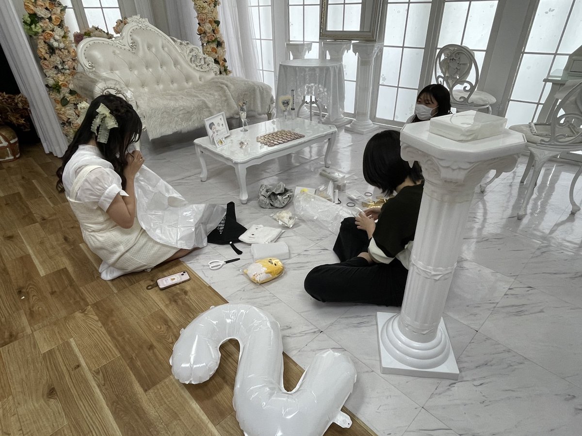 StudioQapla's tweet photo. #本人不在の誕生日 #推しの誕生日 #推しいる生活 #本人不在の誕生会 #本人不在の生誕祭 #本人不在のお誕生日会 #量産型ヲタク #量産型 #量産型コーデ #量産型加工 #量産型ヘアメ #量産型女子 #量産型ジャニオタ #量産型ヲタクになりきれないヲタク #推しの誕生日 #推し活 #推し不在の誕生日会 https://t.co/FcElEJH26x