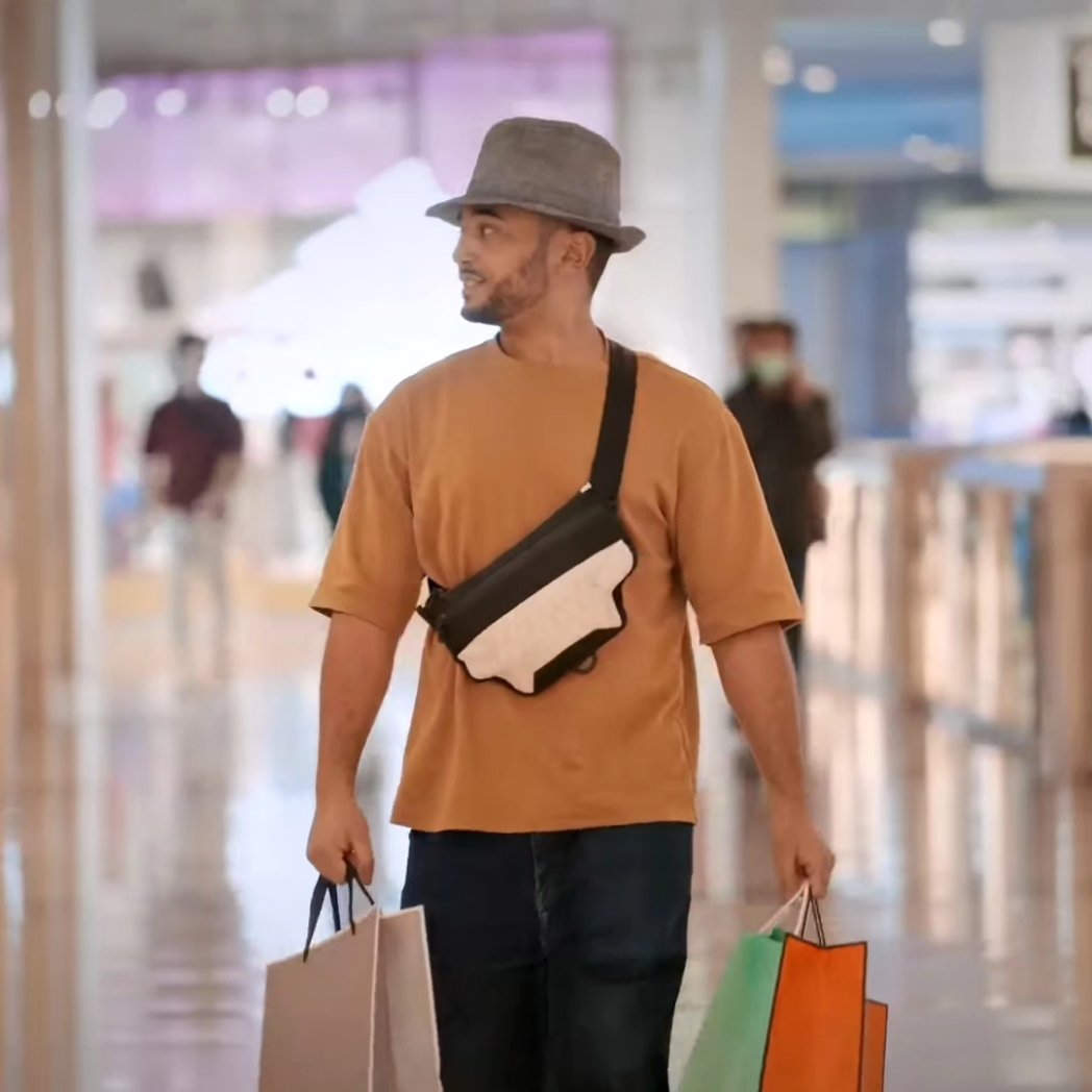 KadeemBoyce's tweet photo. That time I was in a @TourismMalaysia advert. 
This was cool man. Shout out to the crew too. https://t.co/ScRnrp4sMG