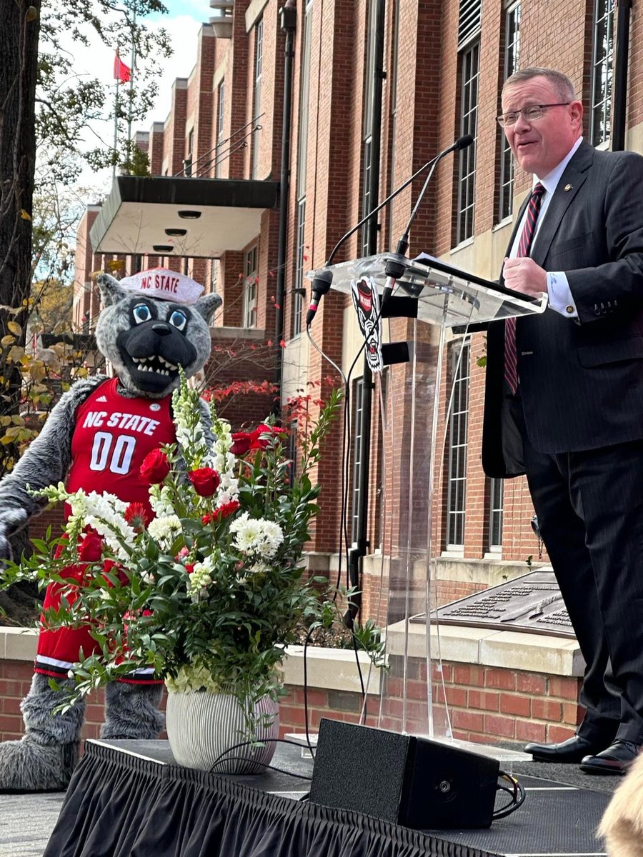 RepTimMooreNC's tweet photo. Honored to be a part of recognizing NC State basketball legend, amazing North Carolinian and Cleveland County native David Thompson at the unveiling of a statute commemorating him.  On behalf of Cleveland County, Wolf Pack Nation and all of NC, congratulations David! #ncpol https://t.co/yFNJNbc51c