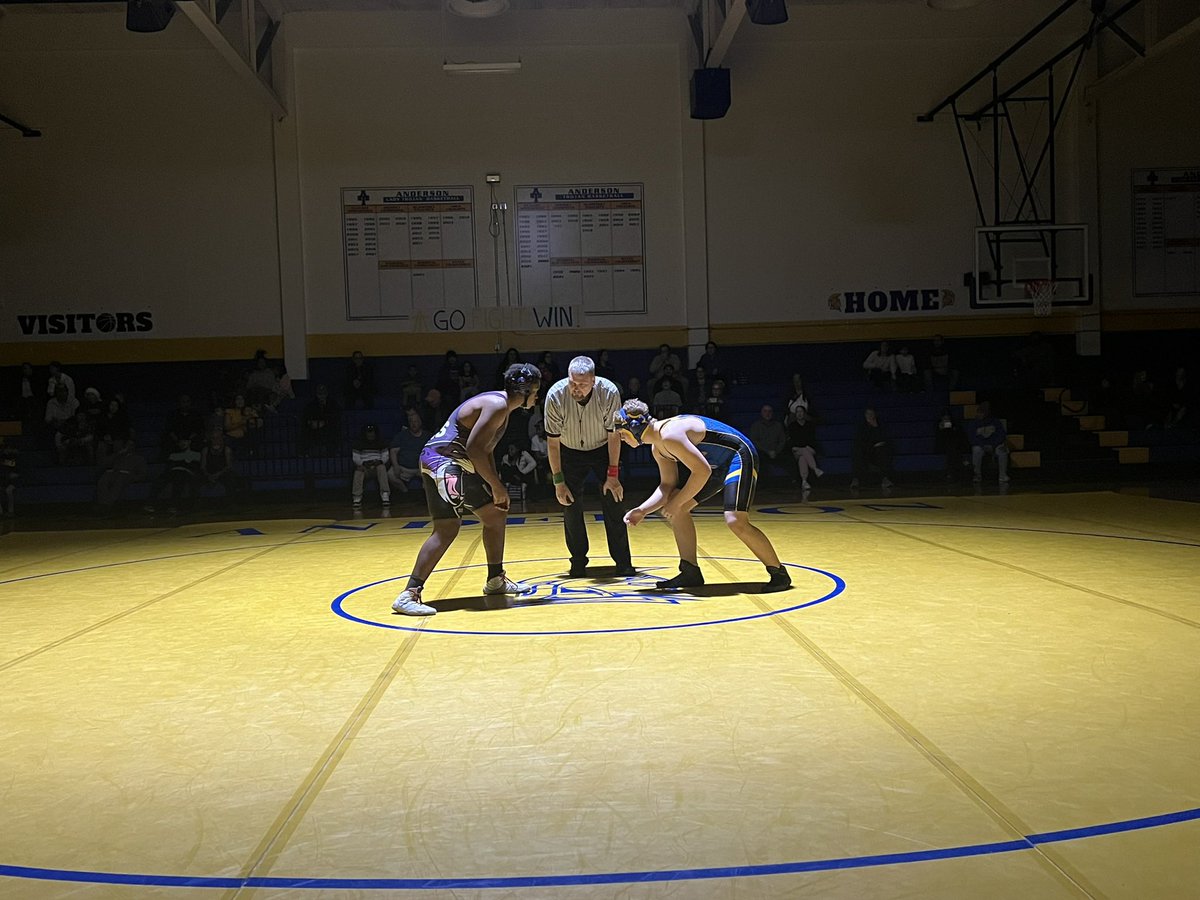MmeBarbier's tweet photo. Have you’ve ever been to a HS wrestling match? This is my first one and it’s super fun! @AHSTrojansAISD https://t.co/VeqEuvznMj