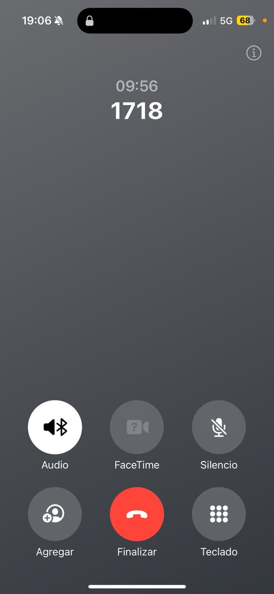 Shefe_to's tweet photo. Amistades, tengan cuidado con el @gytcontinental. Hace un momento me llegó un mensaje de una transacción sospechosa y en el call center no contestan y cuelgan las llamadas. 
He leído que a varias personas les están sacando el dinero y no se hacen responsables. TENGAN CUIDADO https://t.co/06xQt28HSL