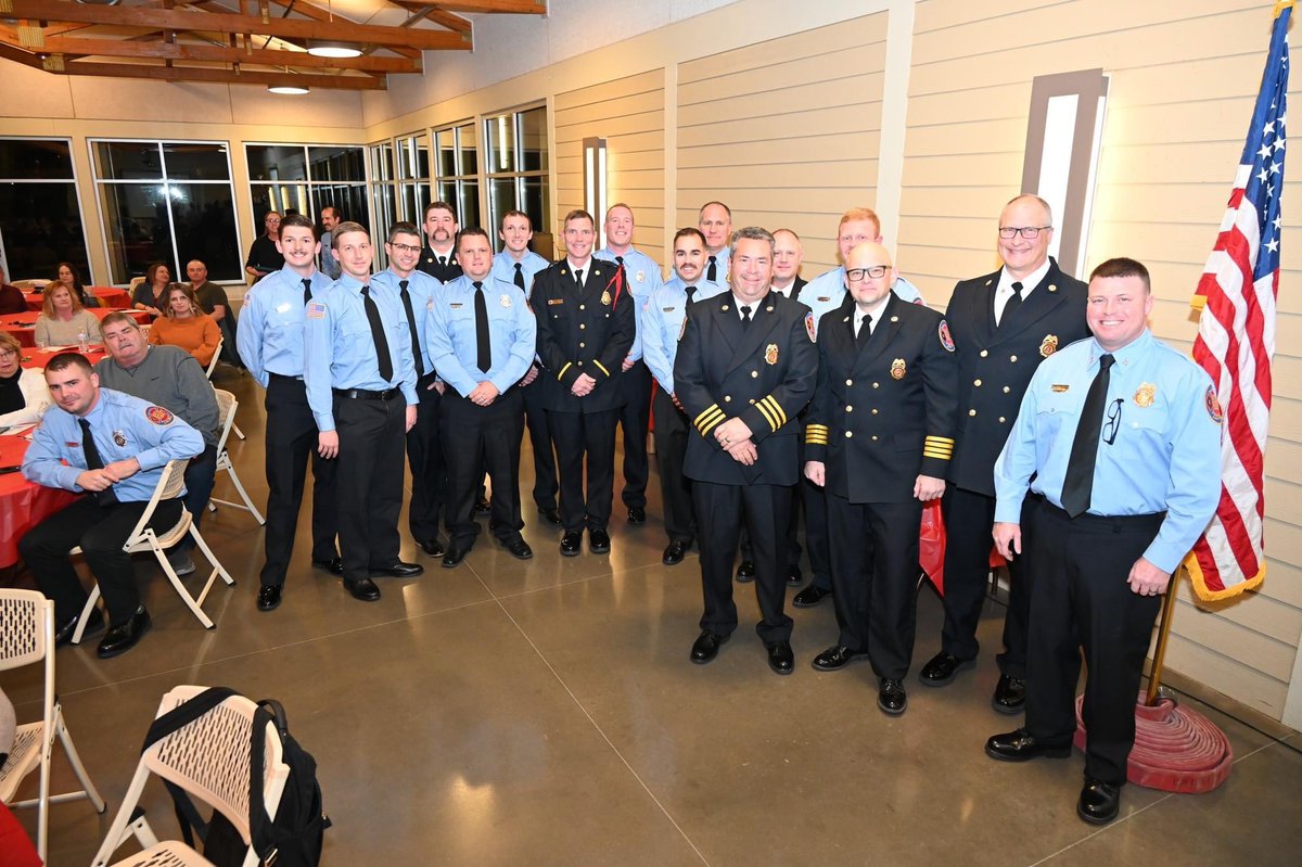 CRLocal11's tweet photo. Congrats to all the L11 members, city employees, and CR civilians, who received awards at the 2023 Recognition Ceremony. Many lives were saved this past year and those involved should be proud of their work! https://t.co/9TkQeeWpHE