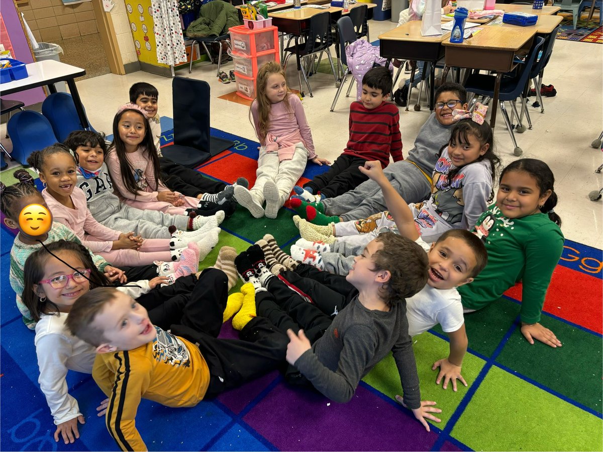 Mrs. Foehr's Class tweet media