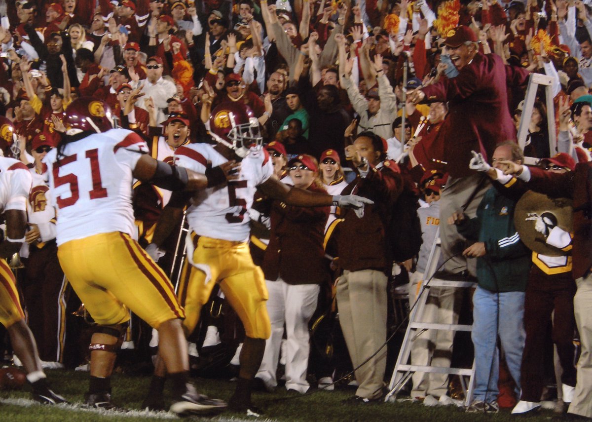 USCTMB's tweet photo. Congratulations to the 🐐 on his election to the College Football Hall of Fame!

#FightOn @ReggieBush! https://t.co/EuJ3bf2tlK