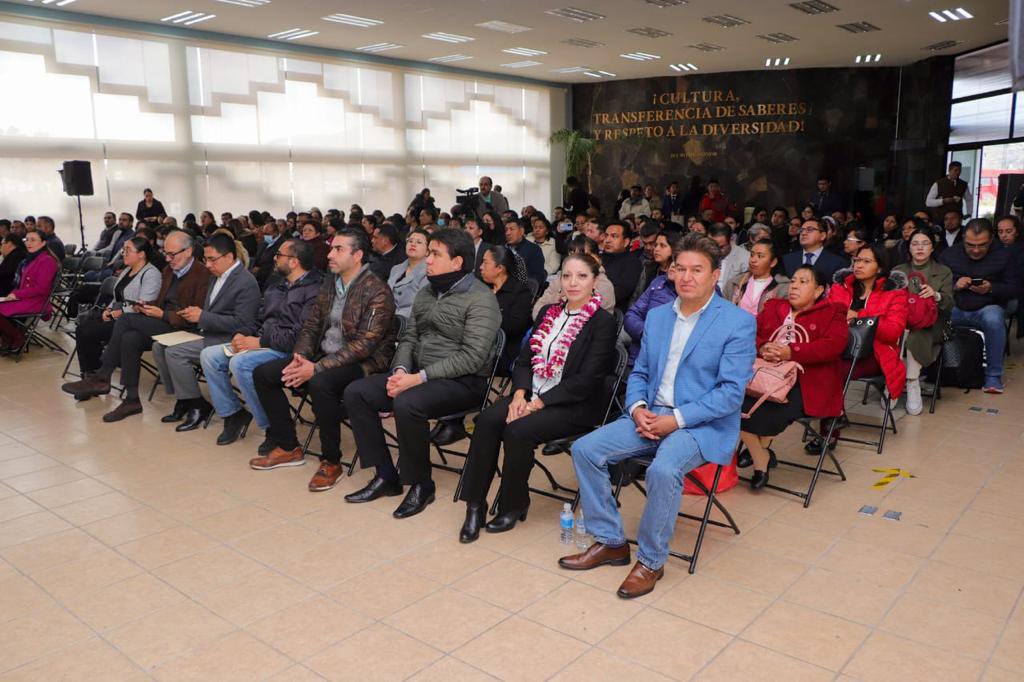 SaludEdomex's tweet photo. Desde la Secretaría de Salud del Estado de México agradecemos la participación activa de las y los mexiquenses interesados en aportar ideas en la construcción de más y mejores servicios de salud.
#ElPoderDeServir 
#ElPoderDeEscuchar 
#ForosDeConsultaPopular https://t.co/zsv6rPgpcq