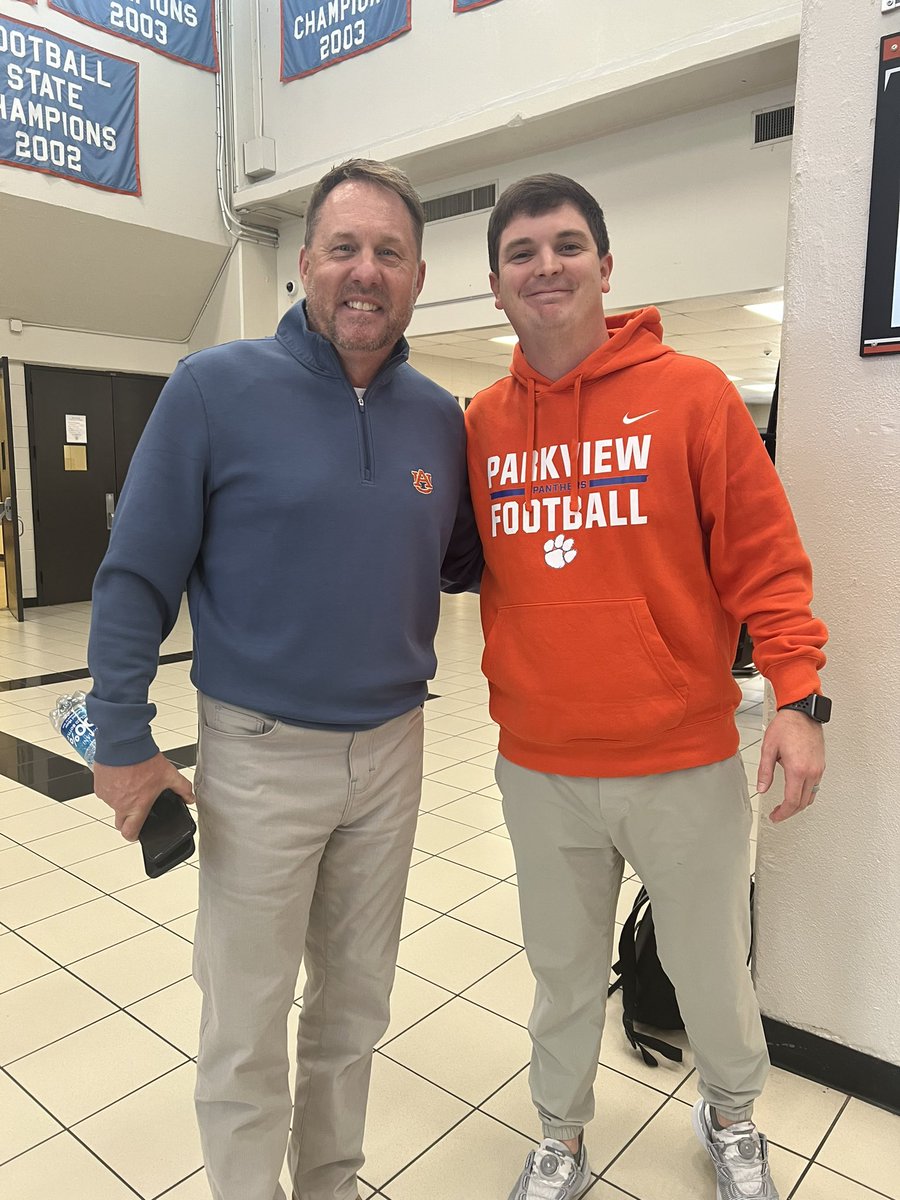BriceBonner's tweet photo. Had a pretty cool visitor come by the school today! War Eagle, @CoachHughFreeze! https://t.co/QvRiQszLBw
