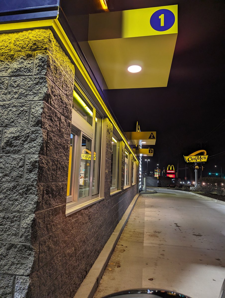 sirtwist tweet media