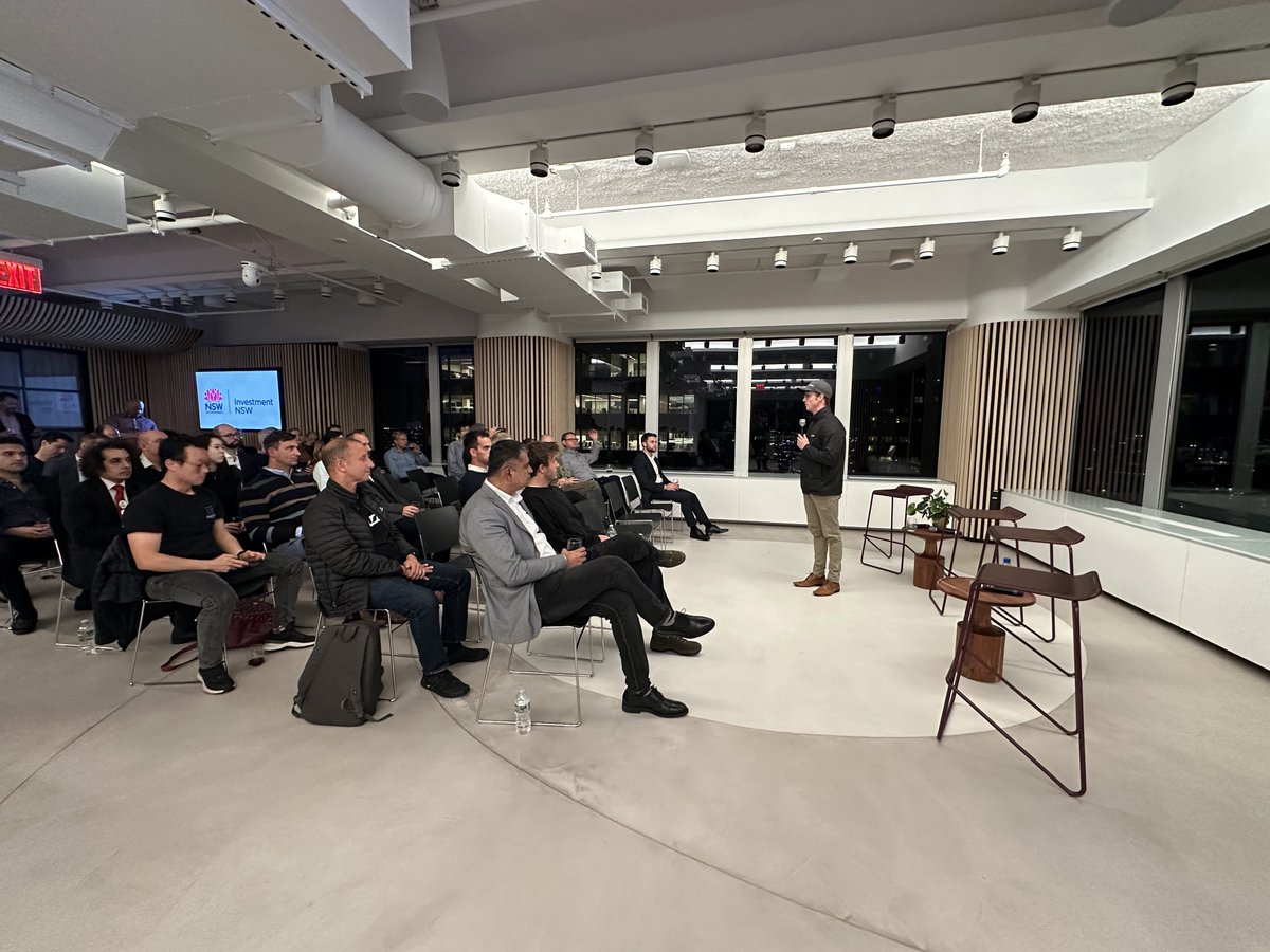 𝗘𝘅𝗰𝗶𝘁𝗶𝗻𝗴 𝗻𝗲𝘄𝘀 𝗳𝗿𝗼𝗺 𝘁𝗵𝗲 𝗕𝗶𝗴 𝗔𝗽𝗽𝗹𝗲! 🍏🌟

Our CCO, Liam, is currently in New York, showcasing the innovative spirit of SAPHI as a selected participant of the Investment NSW Going Global program. 

#Innovation #TechLeadership #ShellshockAI