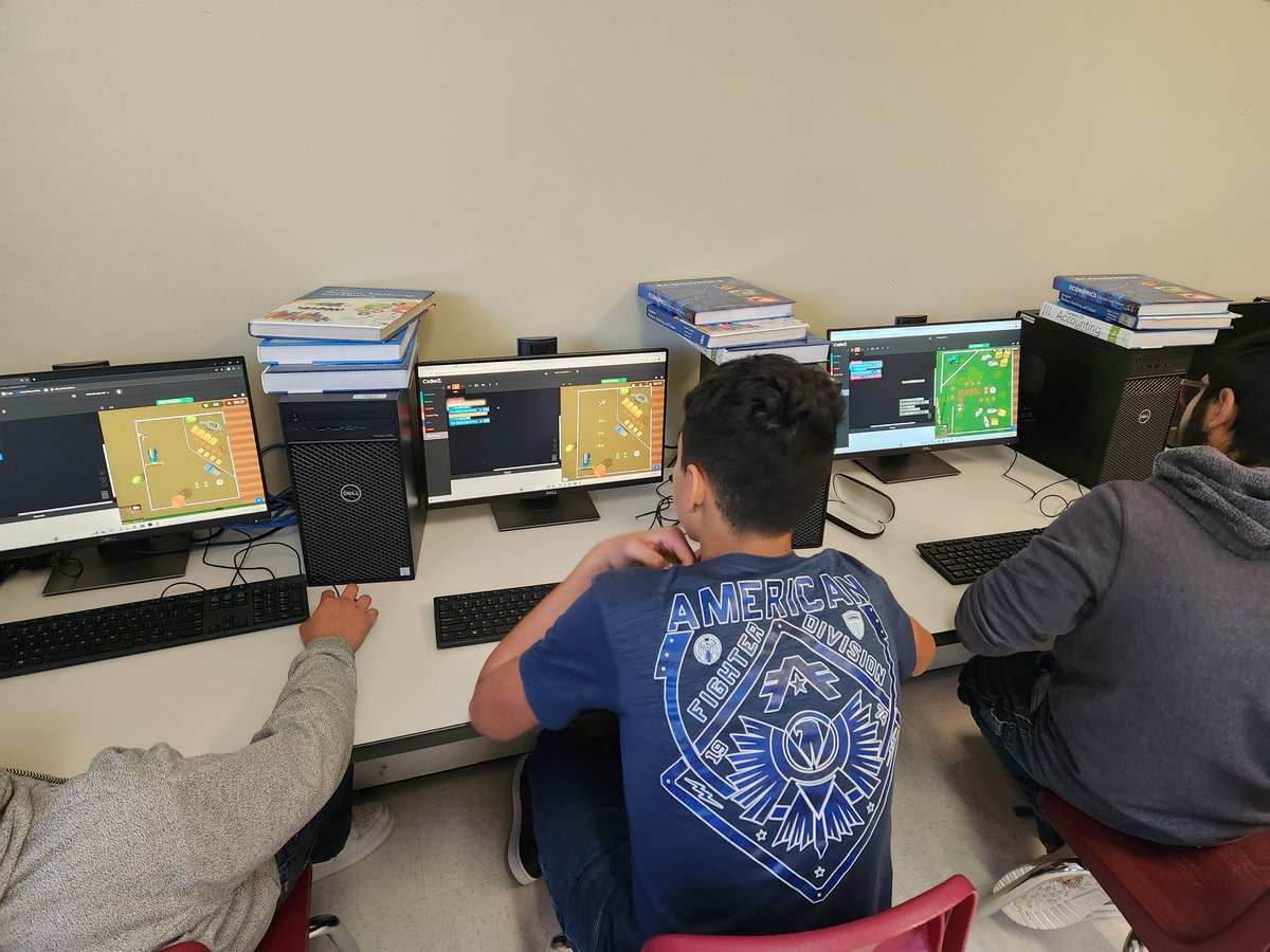 JoseLSilvaSmith's tweet image. All THS Business Ed & Computer Science students continue celebrating @CSEdWeek by completing the @codeorg's Code Farm challenges. They added the appropriate code to the programs to complete each mission. Computer Science is everywhere! ❤️👍😊 #TISDProud #CSEdWeek #codeorg