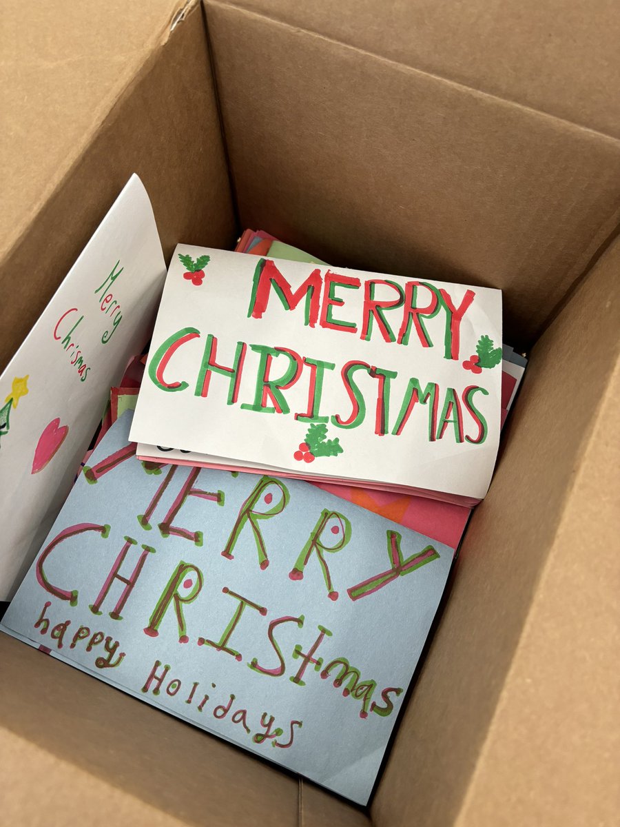 leonard_vickie's tweet photo. What fun we had at our Beta meeting today making cards for local nursing home residents.
#TRE_HCS
#titanstrong
#TRE_Beta https://t.co/Ri0MJFnvJn